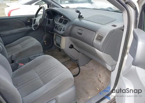2003 Toyota Sienna Le из США, поврежденный, VIN 4T3ZF13C83U555425